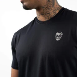 Performance Short Sleeve Shirt - Black -Fitness Clothing Store Performance Short Sleeve Black front Detail