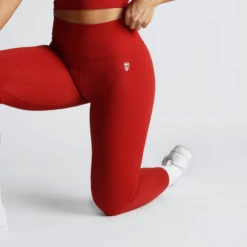 Revive Leggings - Red 8 Revive Leggings - Red -Fitness Clothing Store revive leggings red kneel detail